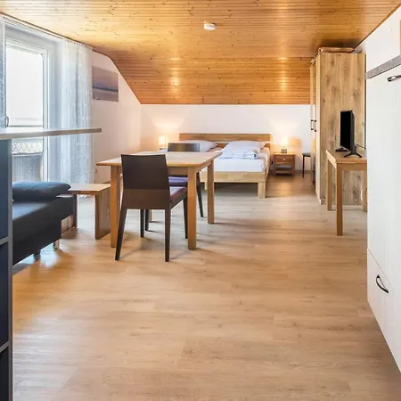 Haus Unterseeblick - Sonnenaufgang * Gaienhofen (Baden-Wurttemberg)