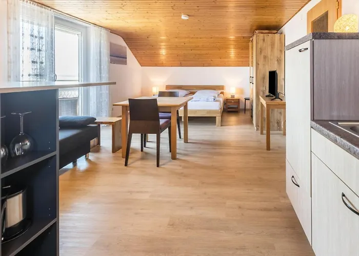 Haus Unterseeblick - Sonnenaufgang * Gaienhofen (Baden-Wurttemberg)