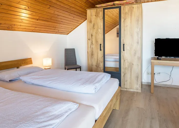 Haus Unterseeblick - Sonnenaufgang * Gaienhofen (Baden-Wurttemberg)